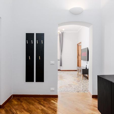 Esclusivo 130 Mq + Terrazzo Via San Vincenzo Apartment Genoa Ngoại thất bức ảnh