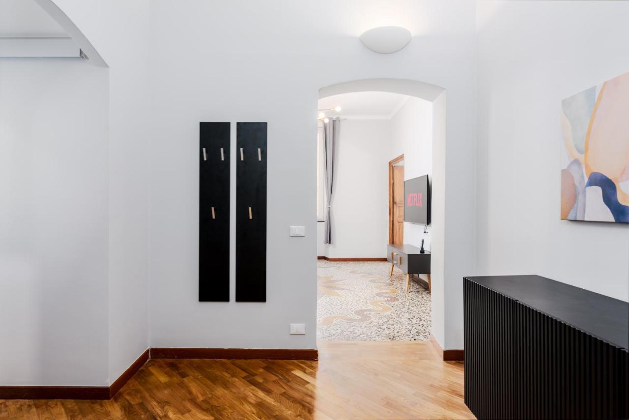 Esclusivo 130 Mq + Terrazzo Via San Vincenzo Apartment Genoa Ngoại thất bức ảnh