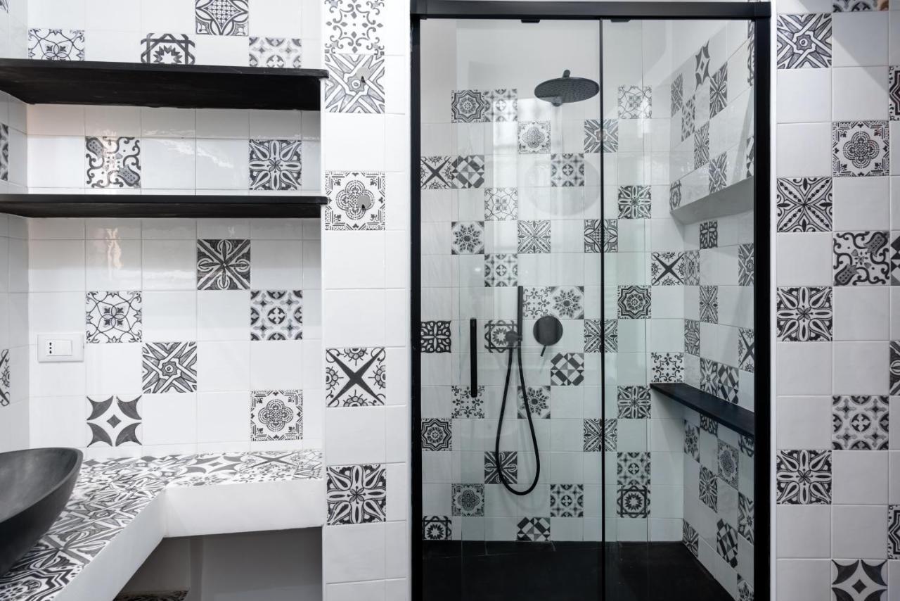 Esclusivo 130 Mq + Terrazzo Via San Vincenzo Apartment Genoa Ngoại thất bức ảnh